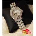 Montre de poitrine à manchette à cristaux liquides étincelants de luxe Cestbella Special Watch Watch